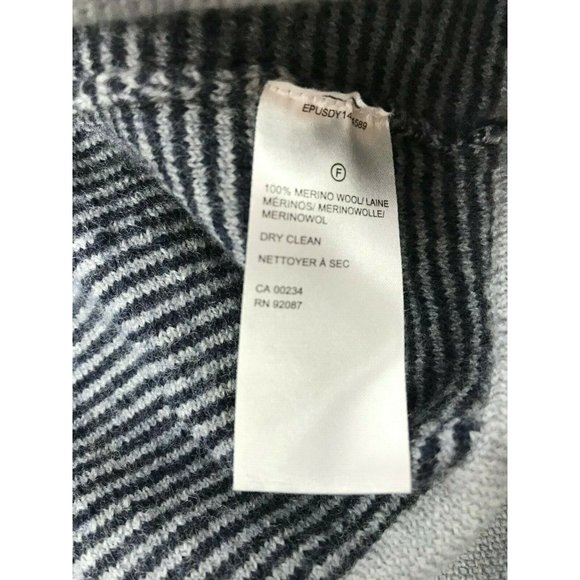 Saks Fifth Avenue Sweater.  Women's Small Gray - Picture 3 of 7